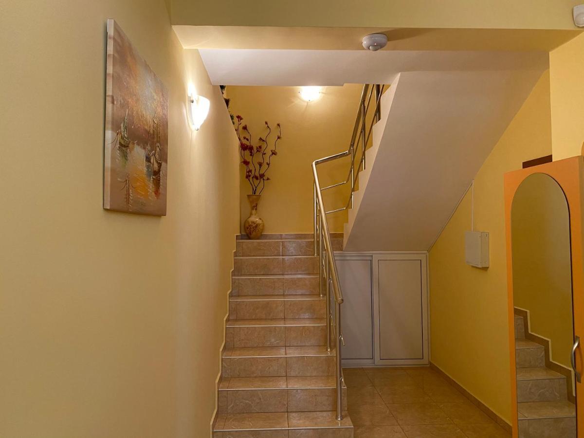 Sunny Guest House Ravda Exterior foto